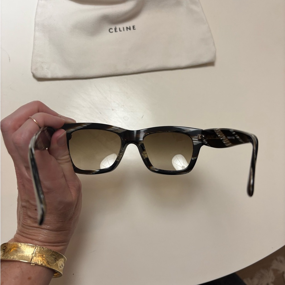 Celine Sunglasses with fabric bag - Picture 7 of 10